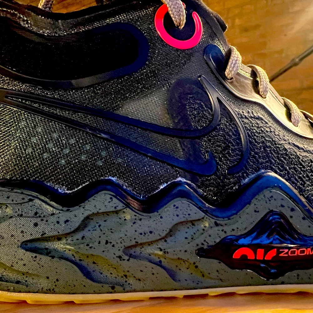 NIKE AIR ZOOM G.T. RUN